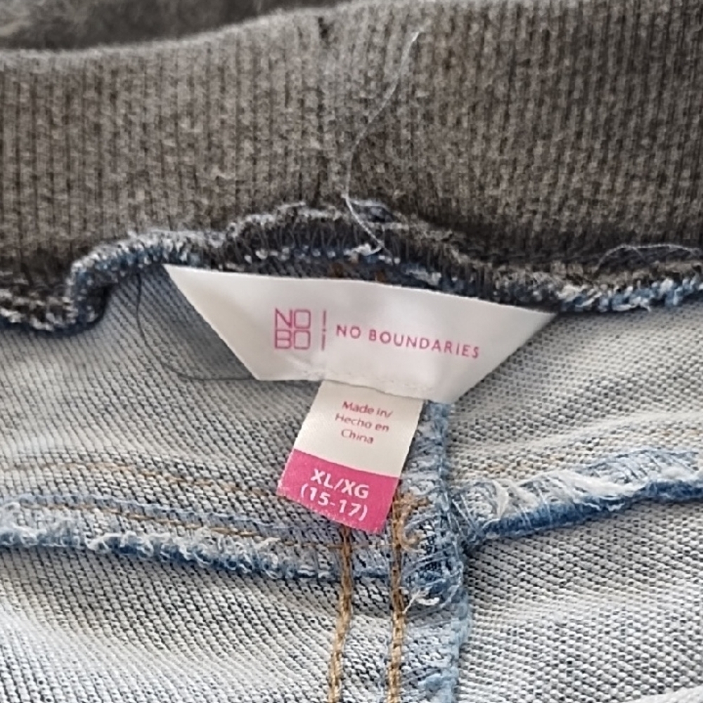 No Boundaries Blue Light Wash Jeggings with Gray Waistband - Picture 4 of 5